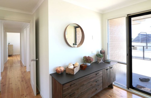 Tura Beach House | The Views - 4 Bedroom Home - Pet Friendly - 2+ Nights