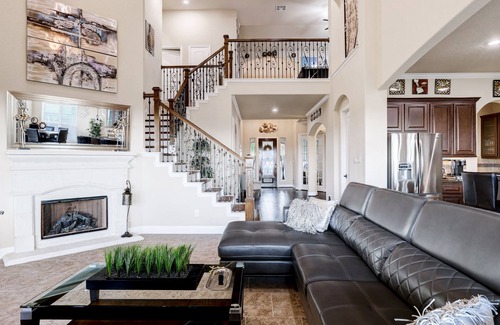 Helotes House | The Views are for Miles!