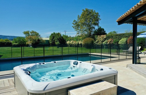 Aubagne Villa | The "Villa Garlaban" in Provence classified 5*