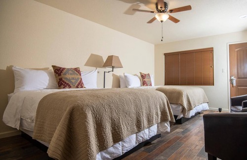 Mill Creek Hotel | The Village at Highlands Ranch