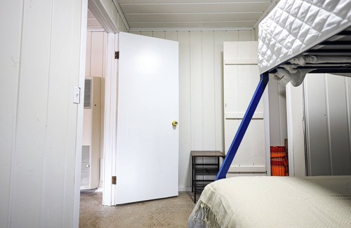 Port Austin Hotel | The Vintage Two at Lakeshore Pines is a cozy 2 bd/1ba unit with Beach Access!
