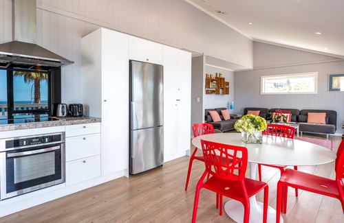 Oneroa Apartment | THE WAIHEKE PAD | Be My Guest