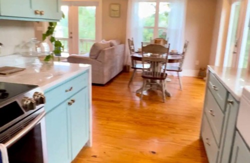 Andalusia House | The Wandering Place on Gantt Lake