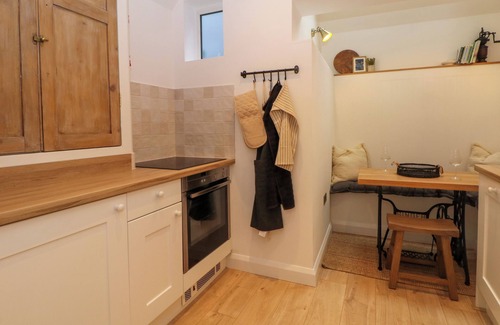 Middleton Cottage | THE WARREN, pet friendly, with open fire in Wirksworth