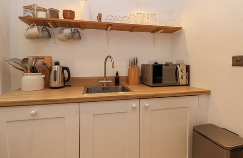 Middleton Cottage | THE WARREN, pet friendly, with open fire in Wirksworth
