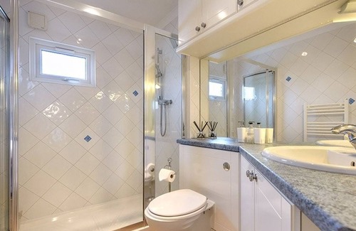 Mynytho Cabin | THE WARREN S15, family friendly, luxury holiday cottage in Abersoch