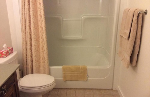 Baddeck Bed & Breakfast | The Water's Edge Inn & Gallery