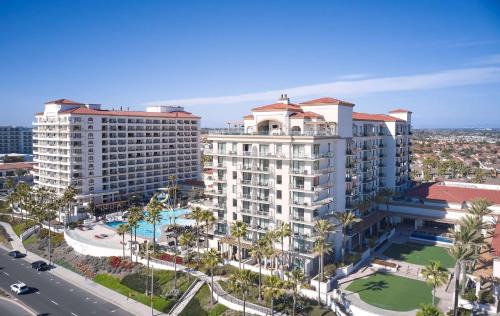 Huntington Beach Resort | The Waterfront Beach Resort, A Hilton Hotel