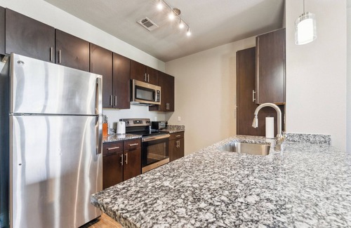 South Arlington Apartment | The Watson 260 I Comfy 2 Bed 1 Bath