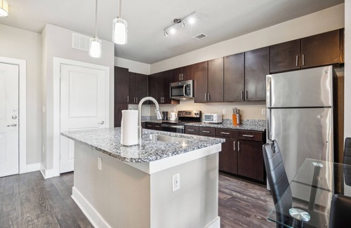South Arlington Apartment | The Watson 264 I Comfy 2 Bed 1 Bath