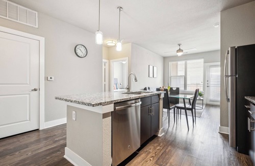 South Arlington Apartment | The Watson 369 I Comfy 2 Bed 1 Bath