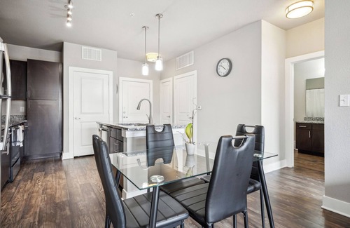 South Arlington Apartment | The Watson 369 I Comfy 2 Bed 1 Bath