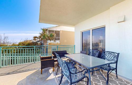 New Smyrna Beach Apartment | The Wave 202
