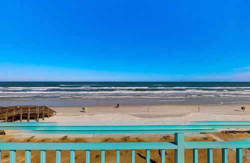 New Smyrna Beach Apartment | The Wave 202