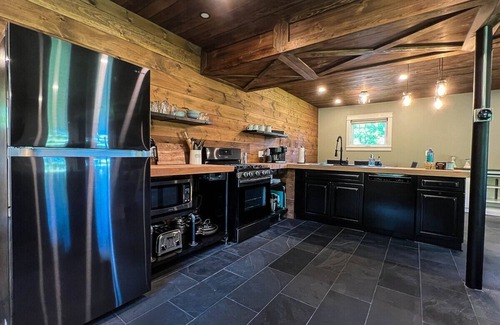 Orange Apartment | The Wayback in Cleveland