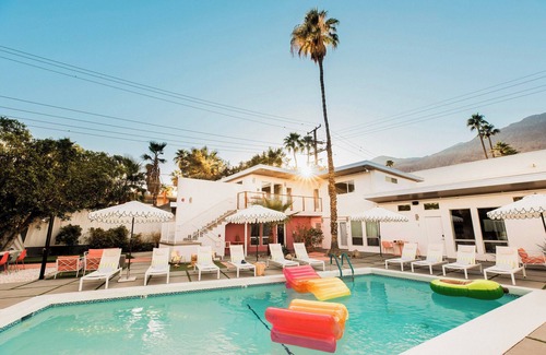 Tahquitz River Estates Hotel | The Wesley Studio 4 by AvantStay | Stylish Queen Studio w/BBQ & Patio!