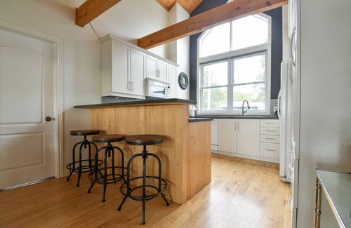 Wellington House | The West Lake House lakeside retreat