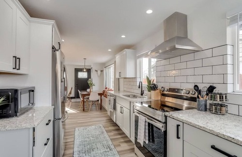 South Westminster House | The Western Retreat | Hot Tub & Spacious Yard