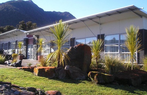 Fox Glacier Hotel | The Westhaven Motel