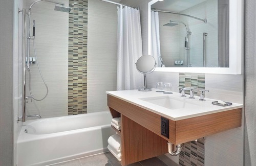 Calgary Hotel | The Westin Calgary Airport