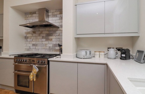 Ben Rhydding Cottage | THE WHEATLEY, pet friendly, character holiday cottage in Ilkley