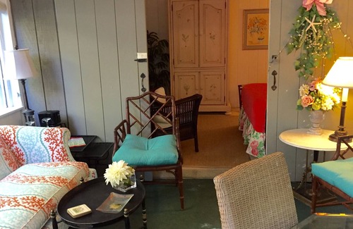 Wianno House | The Wianno Guest House, Osterville ~weekends only~