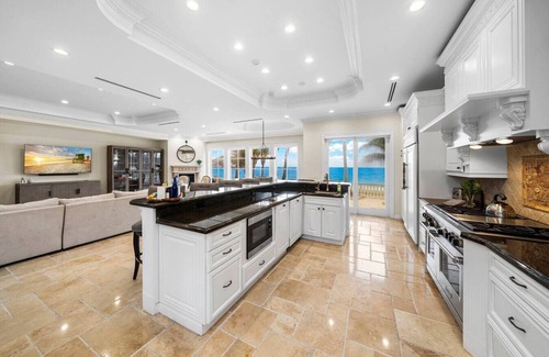 Lauderdale Beach Villa | The Windsor House | Oceanfront | Luxury Villa