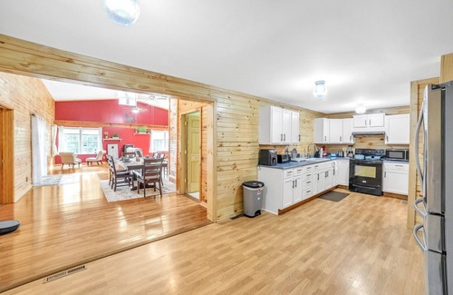 Grand Junction House | The Wolf Den :Fall Colors & Cozy Evenings – The Perfect Autumn Getaway