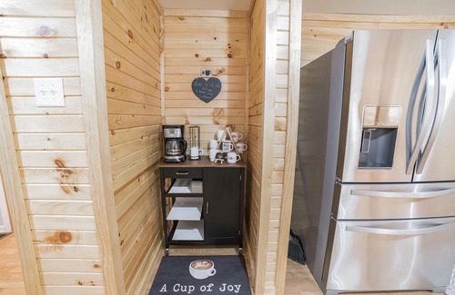 Grand Junction House | The Wolf Den :Fall Colors & Cozy Evenings – The Perfect Autumn Getaway