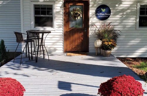 Clear Lake House | The Wren House- Close to beach, PM Park, Tiki Bar and Clear Lake State Park