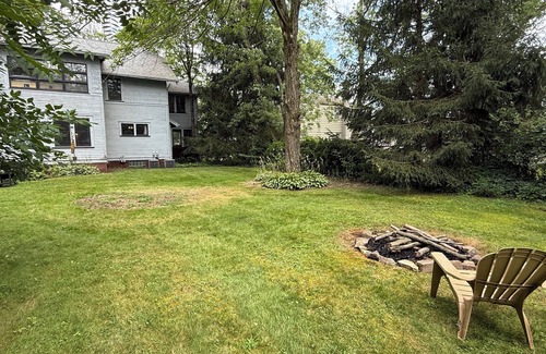 Warren House | The Wright House, A Stunning, BIG, 4-Bedroom in Warren, Century Home Restored!