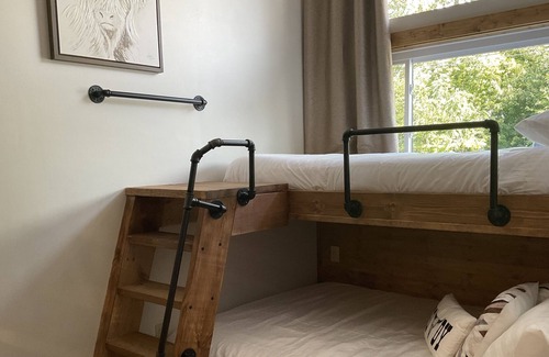 Princeton House | THE YELLOWSTONE in PRINCETON