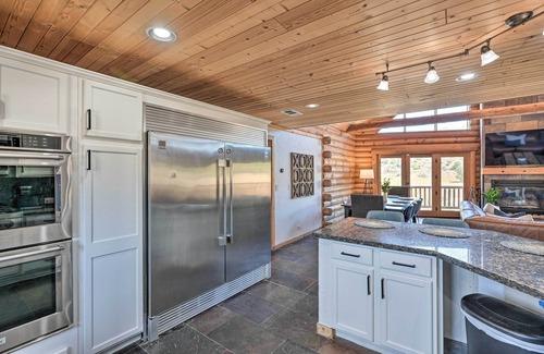 Valley Springs Cabin | Theater + Scenic Views: Valley Springs Cabin!
