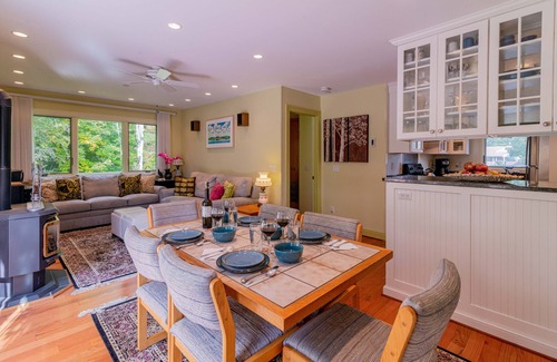 Stowe Area Condo | Theatre in the Wood Too! - I’m the fancy sister
