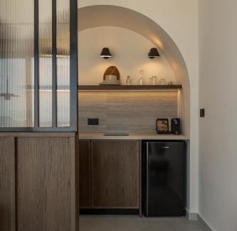 Kato Stalos Apartment | Thelèsi Apartments, 100m from the beach