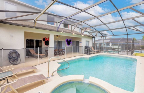 Highgate Park House | Thematic house w/Game Room/PVT Pool and SPA 23021