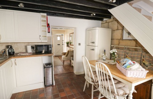 Winchcombe Cottage | THIMBLE COTTAGE, pet friendly, with open fire in Winchcombe