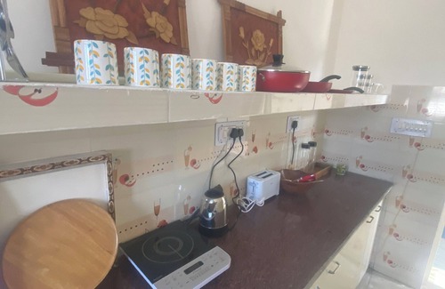 Paonta Sahib Bed & Breakfast | This beautiful and warm home comes with exclusive bedroom bathroom and kitchen .