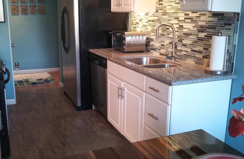 Palm Springs Condo | This Charming Oasis in the Desert is Your Get-Away Destination