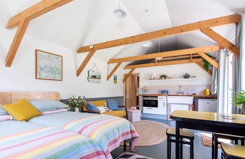 Tolpuddle Cabin | This delightful rural retreat has been furnished and equipped to create a wonderful relaxing holiday