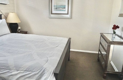 Lower Avenues Apartment | This fourplex is a 1 bedroom(s), 1 bathrooms, located in Salt Lake City, UT.