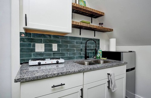 Fountain Square Apartment | This guest suite is a 0 bedroom(s), 1 bathrooms, located in Indianapolis, IN.