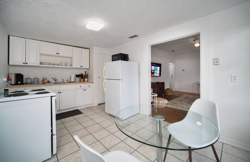 Five Points House | This house is a 1 bedroom(s), 1 bathrooms, located in Jacksonville, FL.