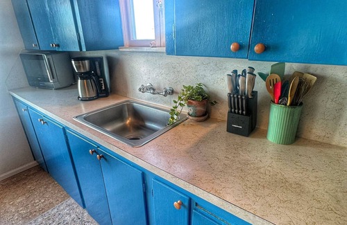 South Colby House | This house is a 2 bedroom(s), 1 bathrooms, located in Vashon, WA.