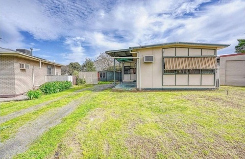 Holden Hill House | This house is a 3 bedroom(s), 1 bathrooms, located in Holden Hill, SA.