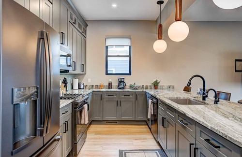 Indianapolis House | This house is a 3 bedroom(s), 3.5 bathrooms, located in Indianapolis, IN.