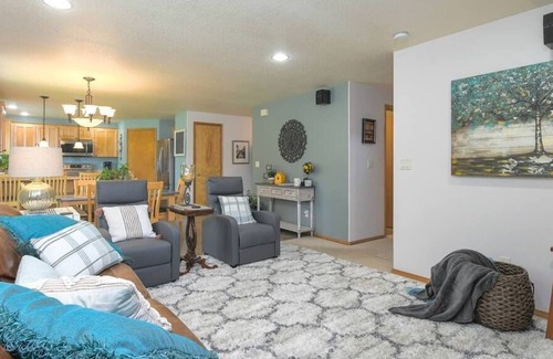 Felida House | This house is a 4 bedroom(s), 2.5 bathrooms, located in Vancouver, WA.