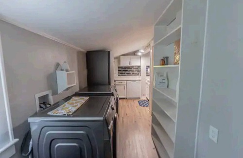 Lake Claire House | This house is a 4 bedroom(s), 2 bathrooms, located in Atlanta, GA.