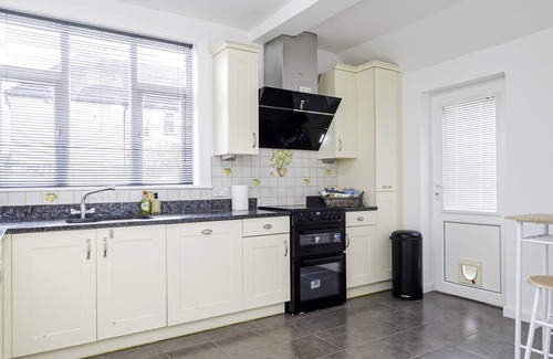 Southampton House | This house is a 4 bedroom(s), 1.5 bathrooms, located in Southampton, .