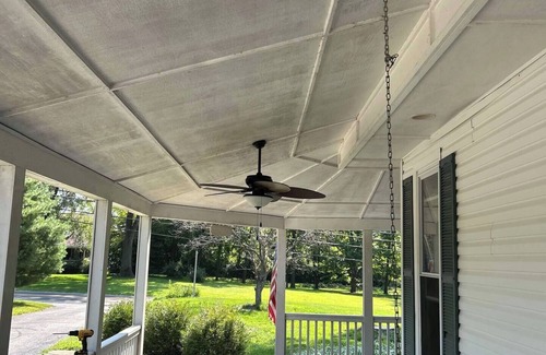 Greenwood House | This house is a 5 bedroom(s), 2 bathrooms, located in Greenwood, IN.